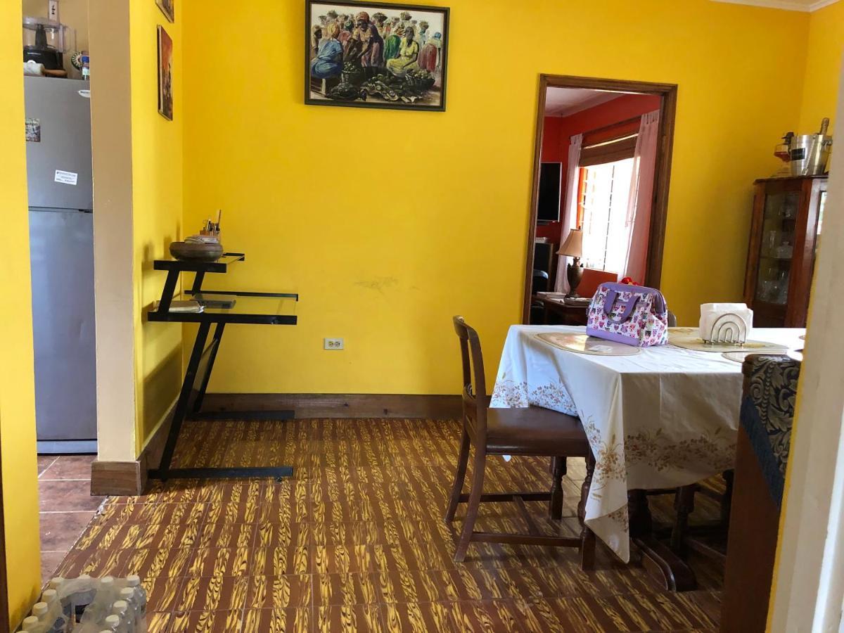 Nat'S Place Трежър Бийч Екстериор снимка